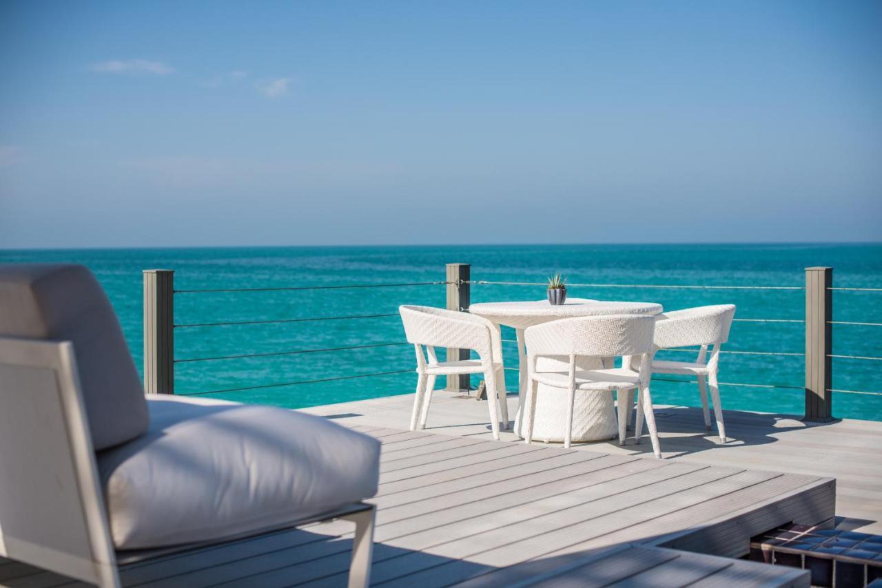 Nurai Island, Saadiyat Hotel Abu Dhabi Exterior foto View from the deck of a villa at Atlantis Paradise Island